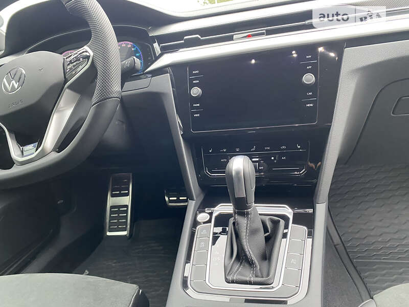 Лифтбек Volkswagen Arteon 2023 в Кривом Роге