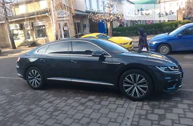 Лифтбек Volkswagen Arteon 2018 в Киеве