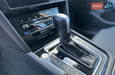 Лифтбек Volkswagen Arteon 2020 в 