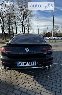 Лифтбек Volkswagen Arteon 2018 в Коломые