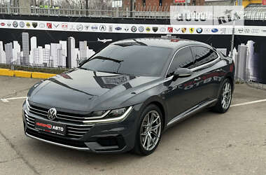 Лифтбек Volkswagen Arteon 2018 в Киеве