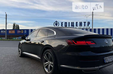 Лифтбек Volkswagen Arteon 2017 в 