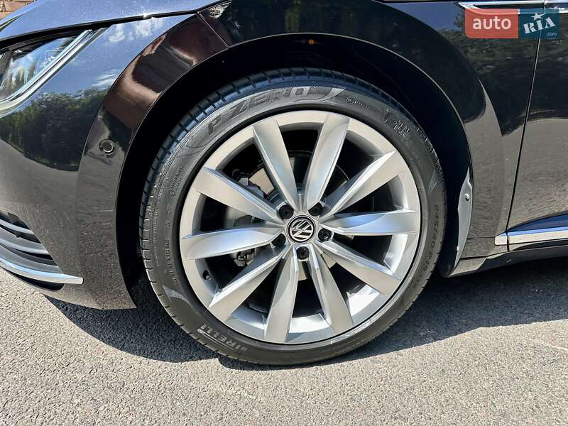 Лифтбек Volkswagen Arteon 2017 в Киеве фото 38 Лифтбек Volkswagen Arteon 2017 в Киеве