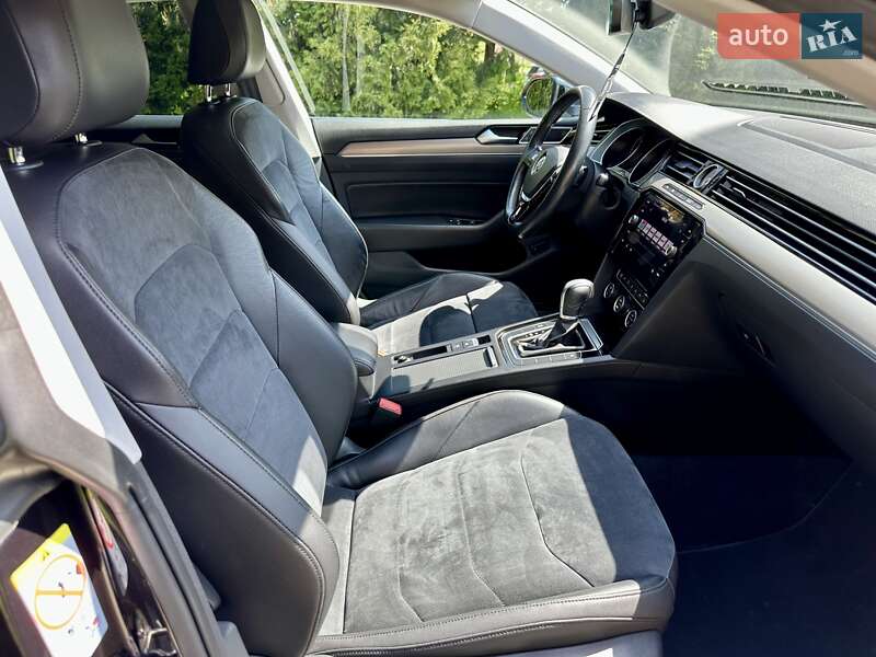 Лифтбек Volkswagen Arteon 2017 в Киеве фото 45 Лифтбек Volkswagen Arteon 2017 в Киеве