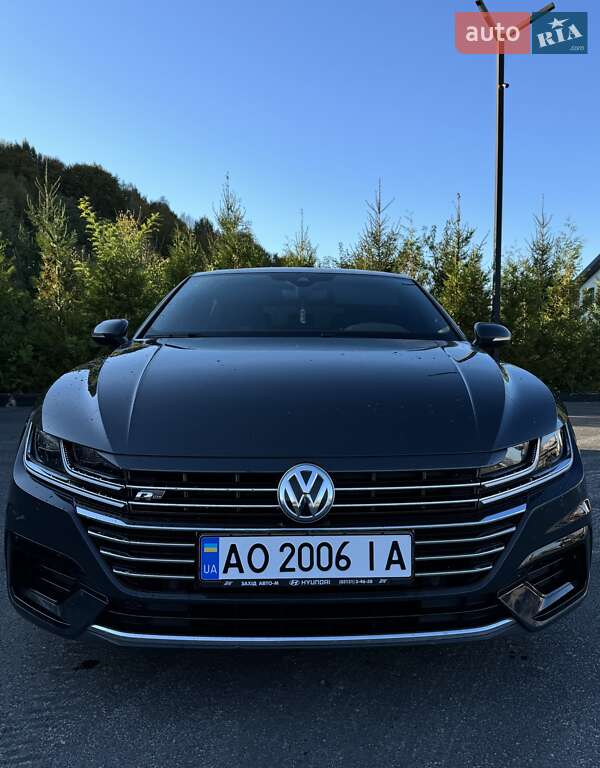 Лифтбек Volkswagen Arteon 2017 в Иршаве