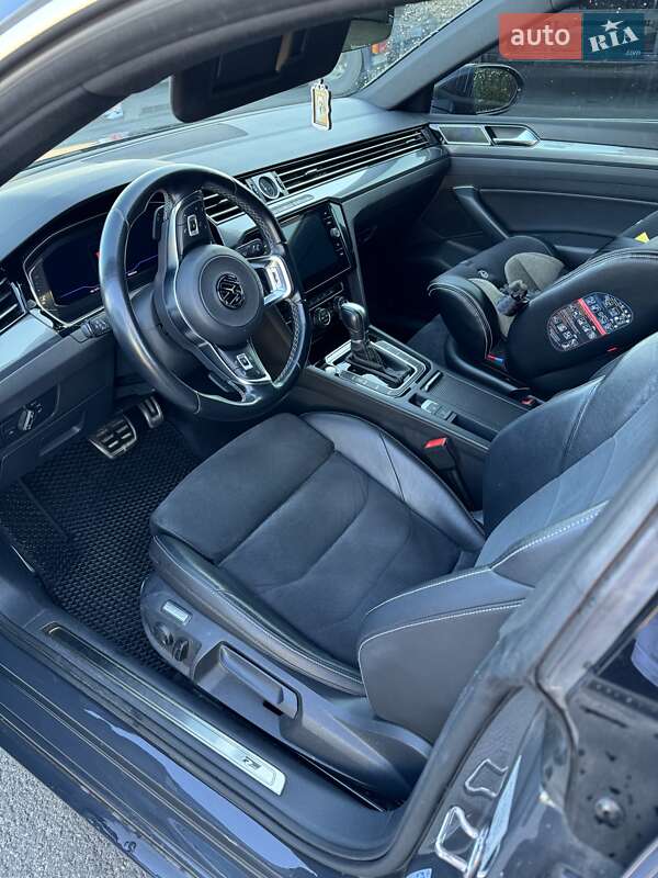 Лифтбек Volkswagen Arteon 2017 в Иршаве