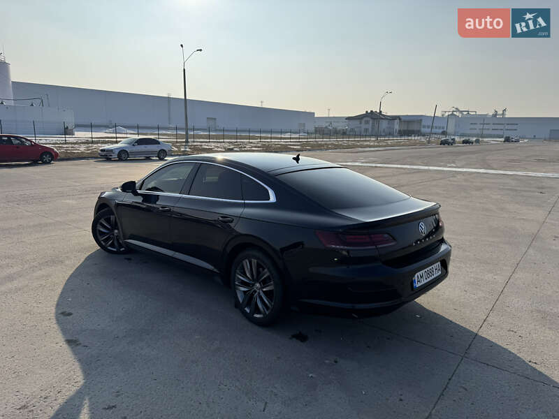 Лифтбек Volkswagen Arteon 2017 в Коростене