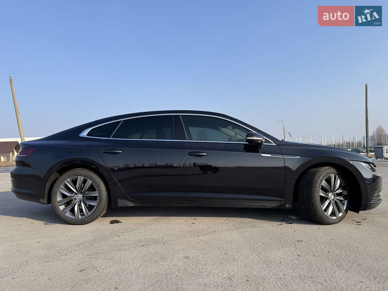 Лифтбек Volkswagen Arteon 2017 в Коростене