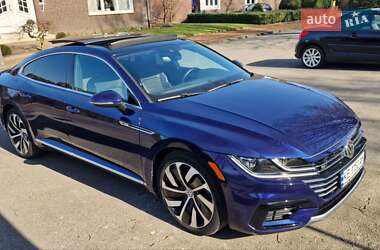 Лифтбек Volkswagen Arteon 2018 в 