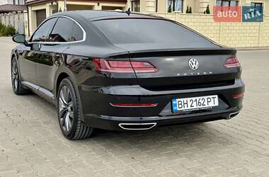 Лифтбек Volkswagen Arteon 2017 в 