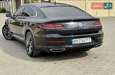 Лифтбек Volkswagen Arteon 2017 в 
