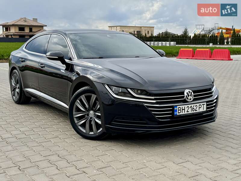 Лифтбек Volkswagen Arteon 2017 в 
