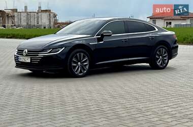 Лифтбек Volkswagen Arteon 2017 в 