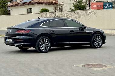 Лифтбек Volkswagen Arteon 2017 в 