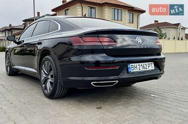 Лифтбек Volkswagen Arteon 2017 в 