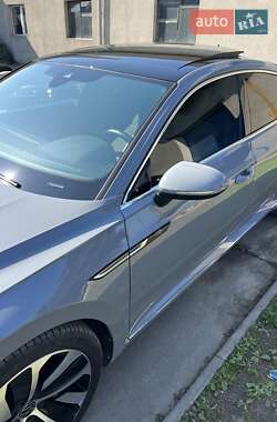 Ліфтбек Volkswagen Arteon 2021 в 
