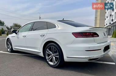 Ліфтбек Volkswagen Arteon 2018 в 