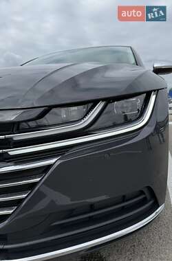 Лифтбек Volkswagen Arteon 2017 в 