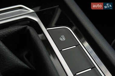 Лифтбек Volkswagen Arteon 2017 в 