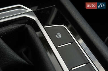 Ліфтбек Volkswagen Arteon 2017 в 