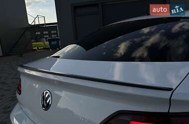 Лифтбек Volkswagen Arteon 2019 в 