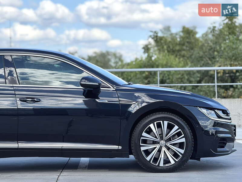 Лифтбек Volkswagen Arteon 2020 в Киеве