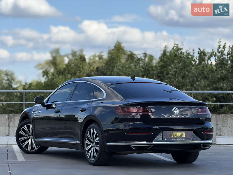 Лифтбек Volkswagen Arteon 2020 в Киеве