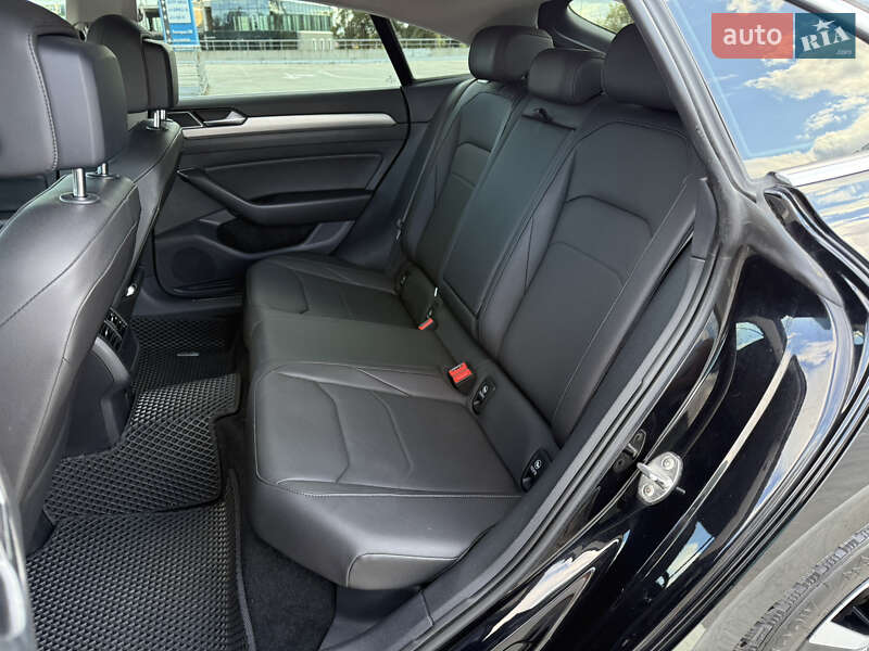 Лифтбек Volkswagen Arteon 2020 в Киеве