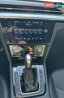 Лифтбек Volkswagen Arteon 2022 в 