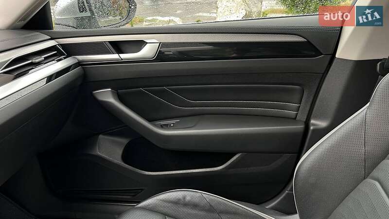 Лифтбек Volkswagen Arteon 2021 в Львове