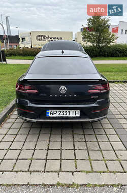 Лифтбек Volkswagen Arteon 2017 в 