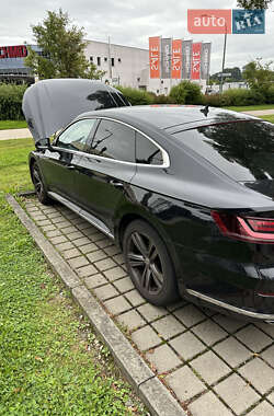 Лифтбек Volkswagen Arteon 2017 в 