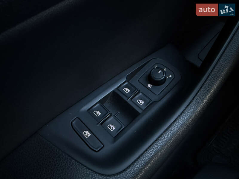 Лифтбек Volkswagen Arteon 2018 в Ровно фото 40 Лифтбек Volkswagen Arteon 2018 в Ровно