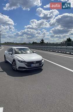 Лифтбек Volkswagen Arteon 2017 в 