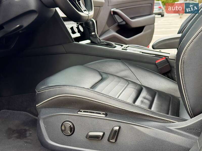 Лифтбек Volkswagen Arteon 2019 в Киеве фото 22 Лифтбек Volkswagen Arteon 2019 в Киеве