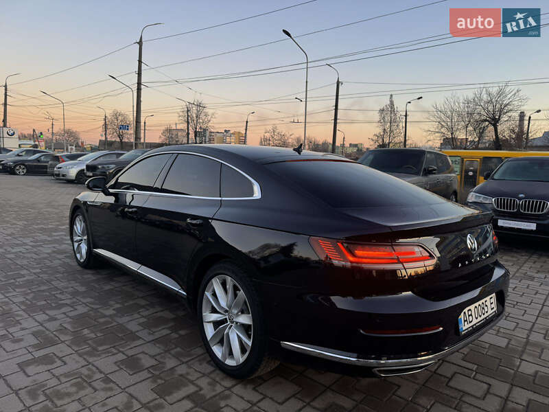 Ліфтбек Volkswagen Arteon 2019 в  фото Ліфтбек Volkswagen Arteon 2019 в