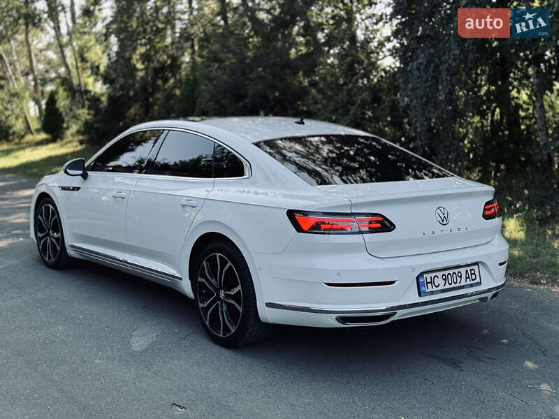 Лифтбек Volkswagen Arteon 2018 в Львове