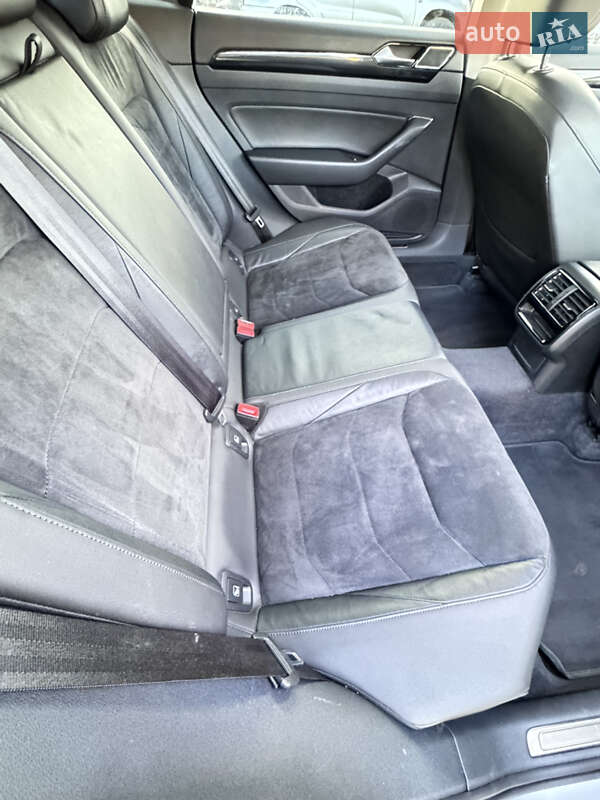 Лифтбек Volkswagen Arteon 2018 в Львове