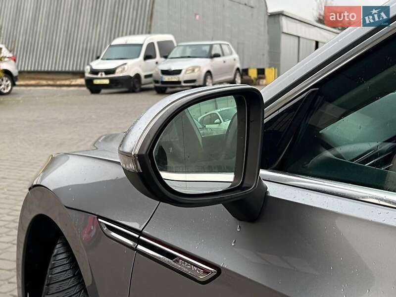 Лифтбек Volkswagen Arteon 2018 в Львове