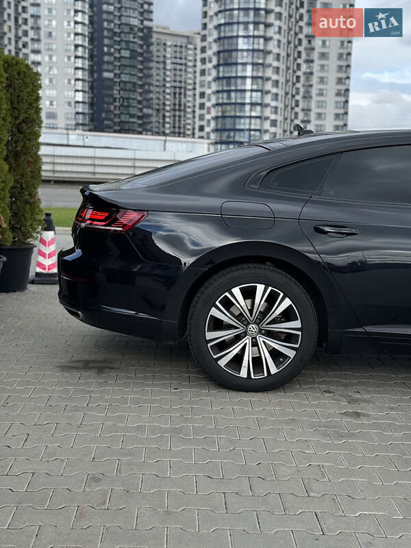 Лифтбек Volkswagen Arteon 2018 в Киеве