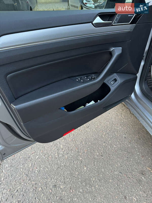 Лифтбек Volkswagen Arteon 2018 в Кривом Роге фото 13 Лифтбек Volkswagen Arteon 2018 в Кривом Роге