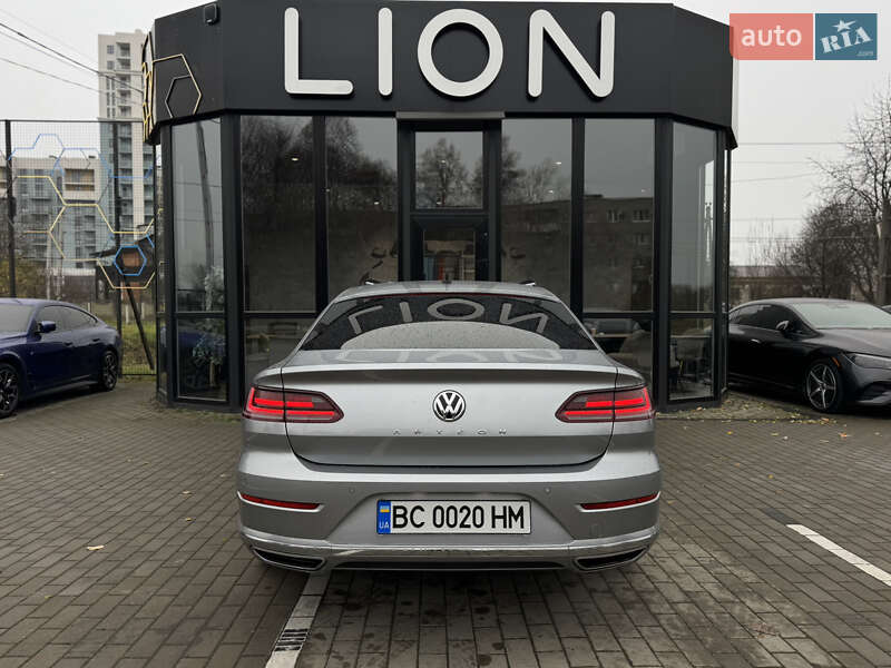 Лифтбек Volkswagen Arteon 2017 в Львове