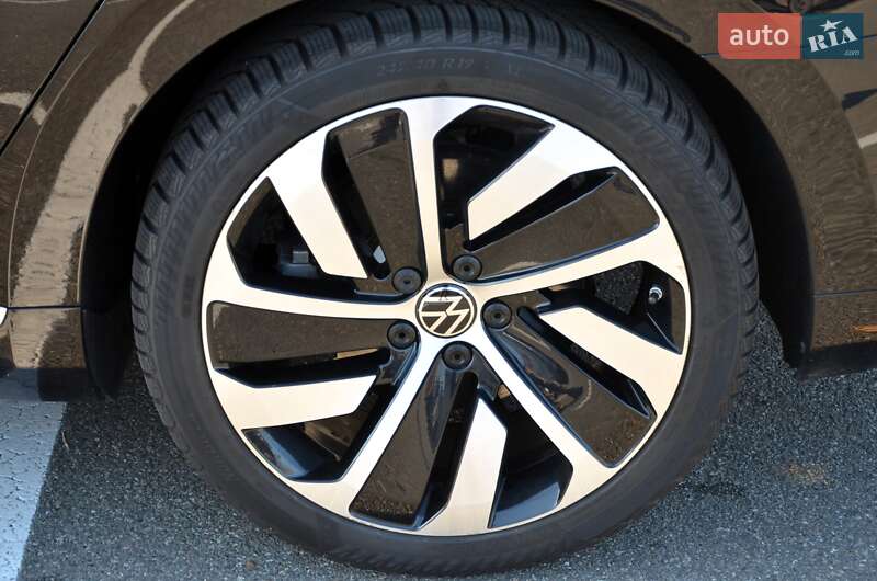 Лифтбек Volkswagen Arteon 2021 в Киеве