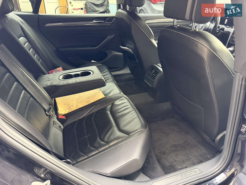 Лифтбек Volkswagen Arteon 2017 в Киеве