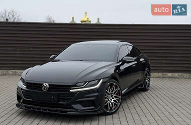 Лифтбек Volkswagen Arteon 2018 в Дубно