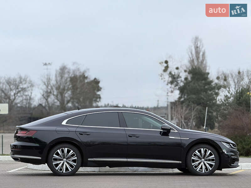 Лифтбек Volkswagen Arteon 2020 в Киеве