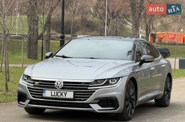 Лифтбек Volkswagen Arteon 2020 в Киеве