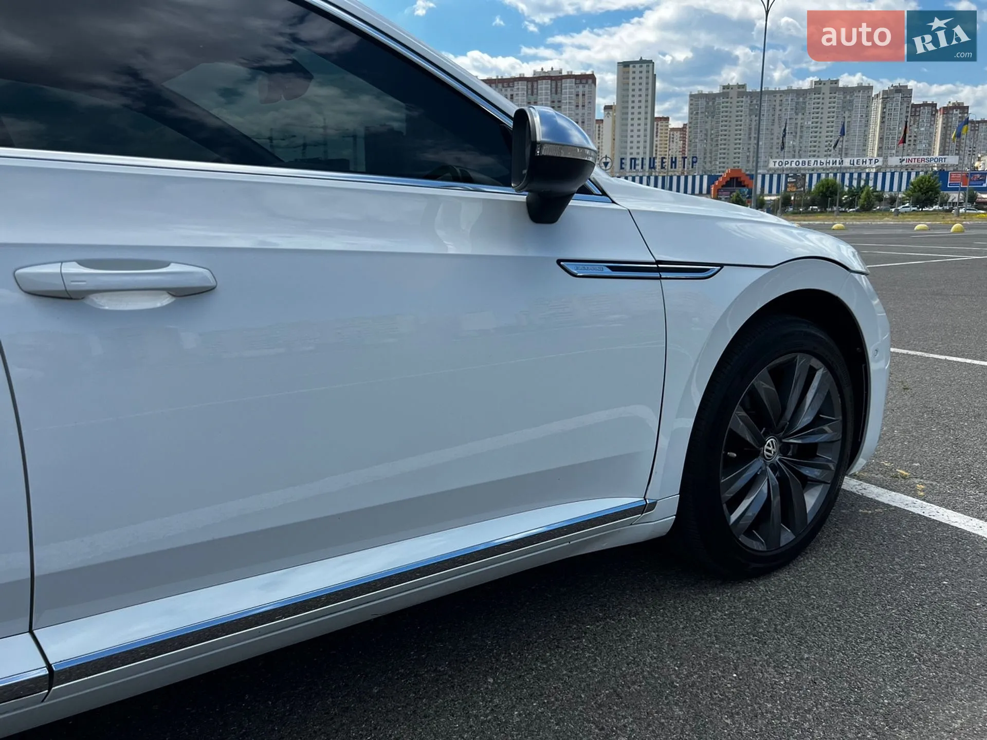 Volkswagen Arteon 2018 VIN WVWZZZ3HZJE512009 фото оголошення 11 з 27