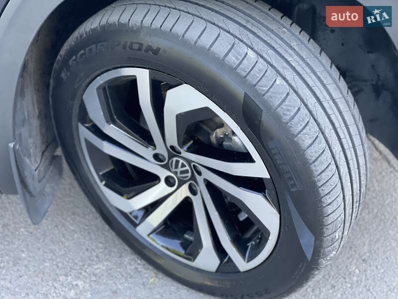 Внедорожник / Кроссовер Volkswagen Atlas Cross Sport 2020 в Ровно