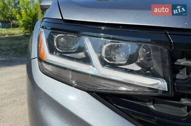 Позашляховик / Кросовер Volkswagen Atlas Cross Sport 2023 в 
